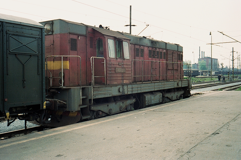 742 273-6