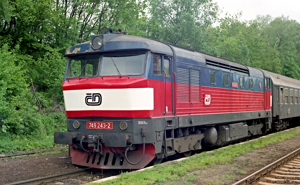 749 243-2