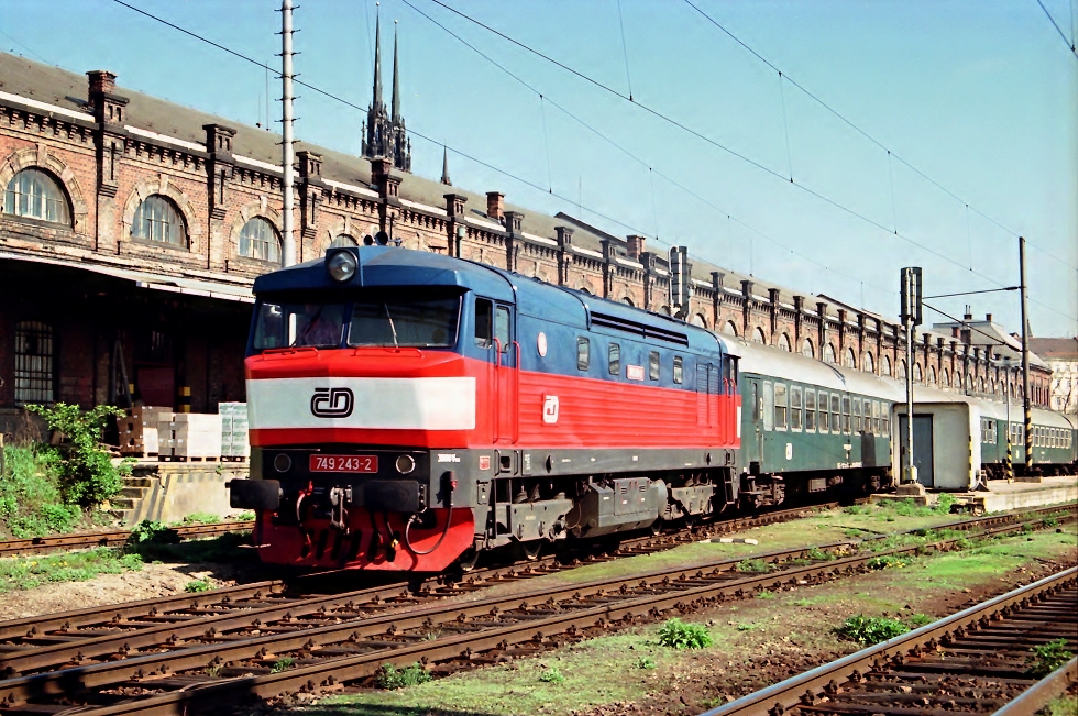 749 243-2