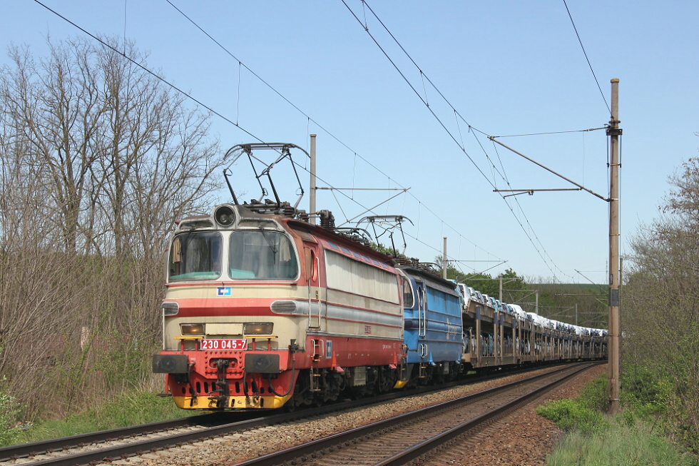 230 045-7
