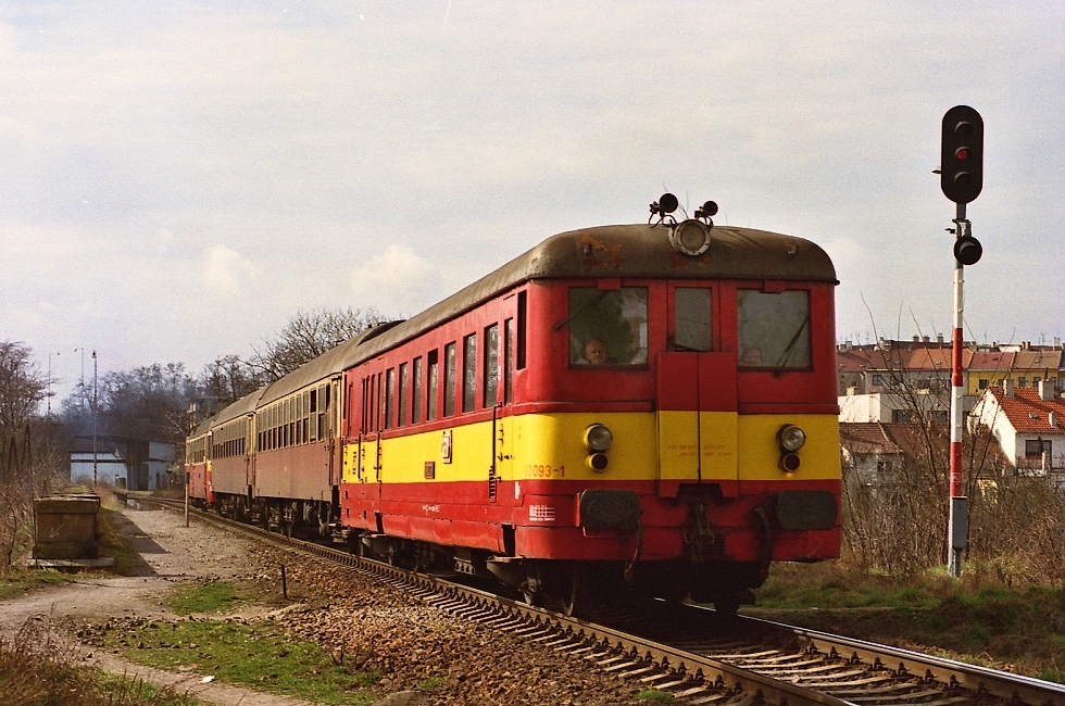 830 093-1