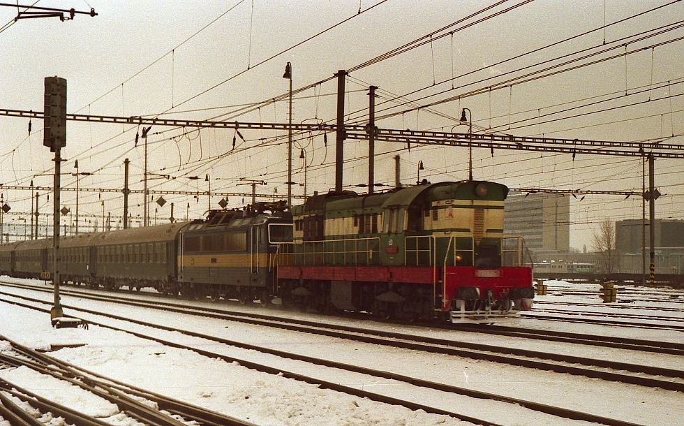 771 031-2