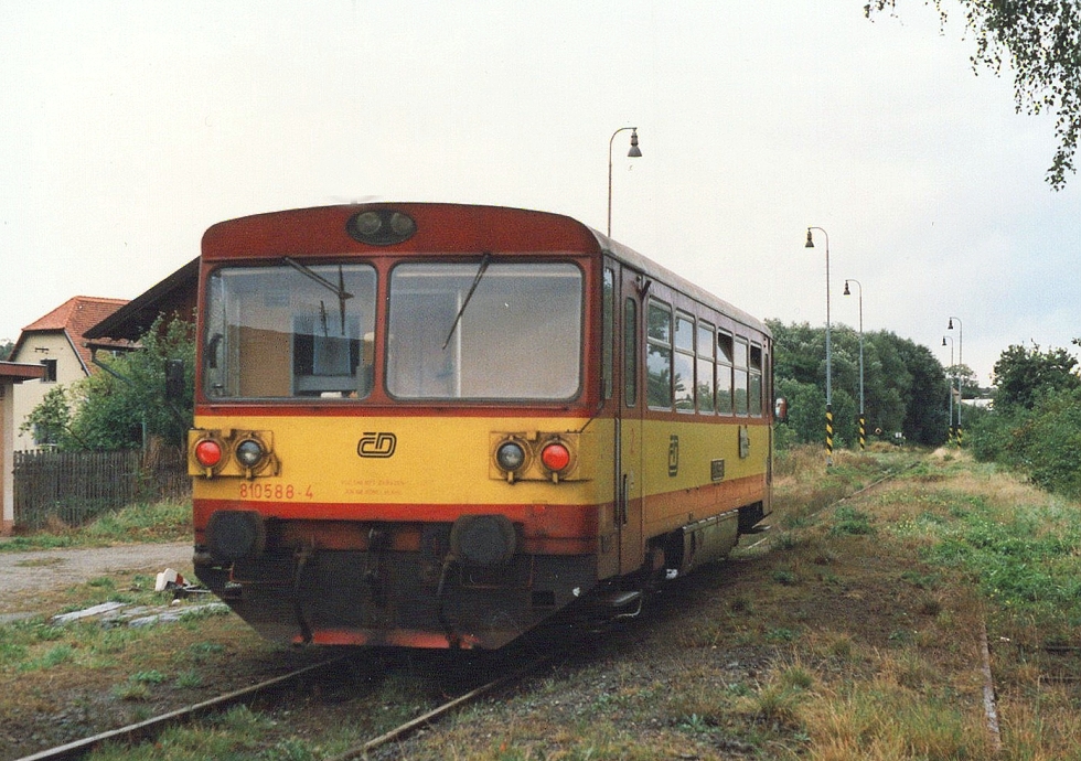 810 588-4