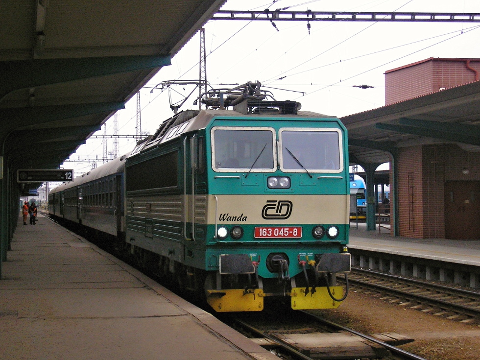 163 045-8