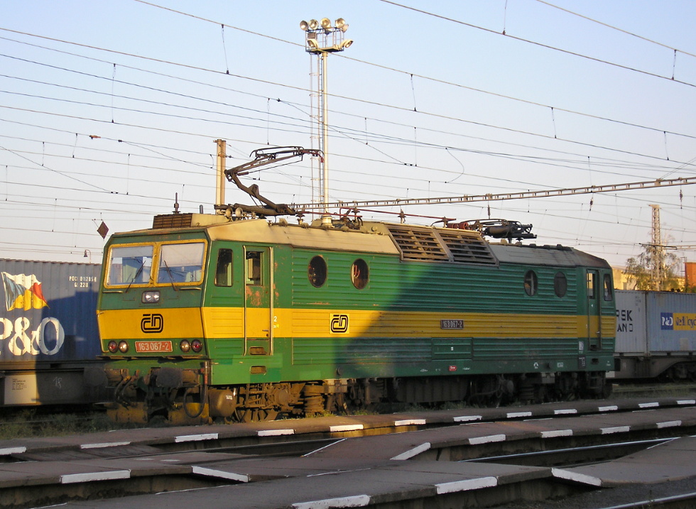 163 067-2