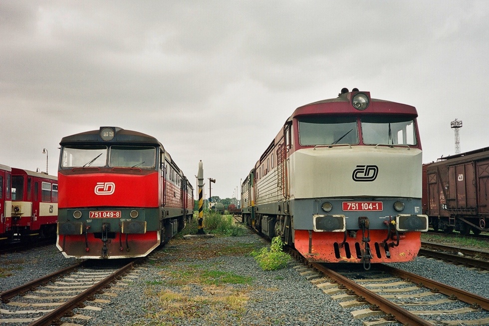 751 049-8