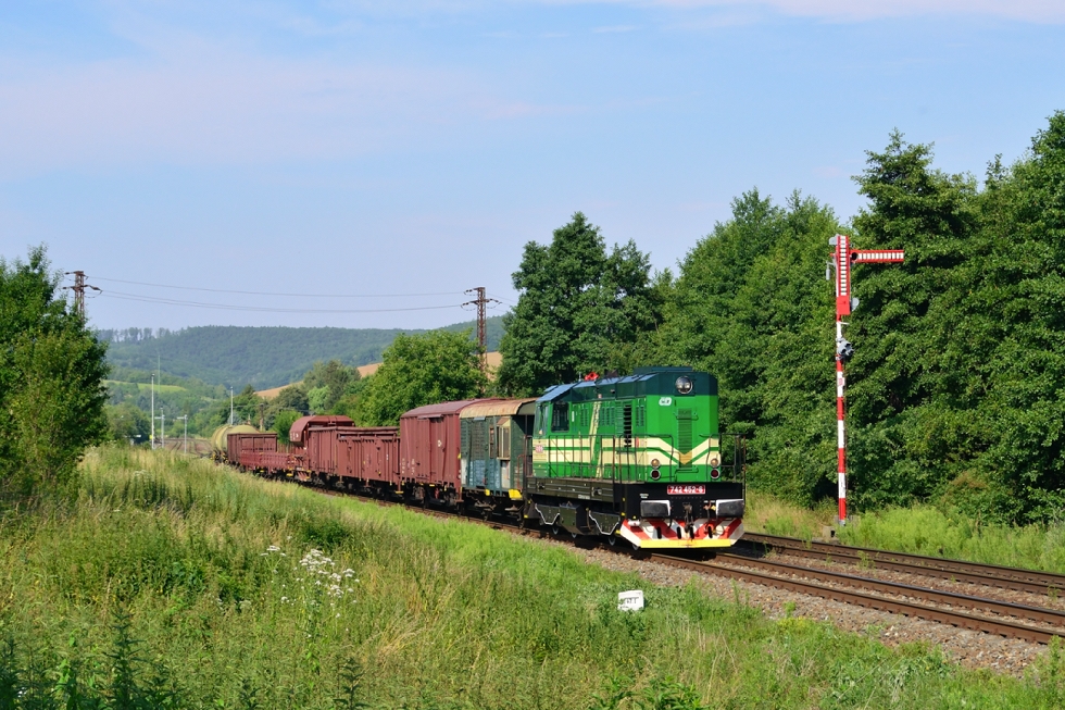 742 452-6