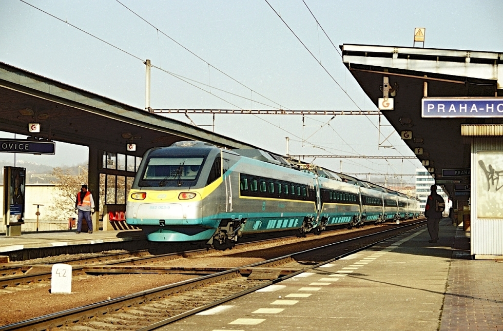 682 003-9