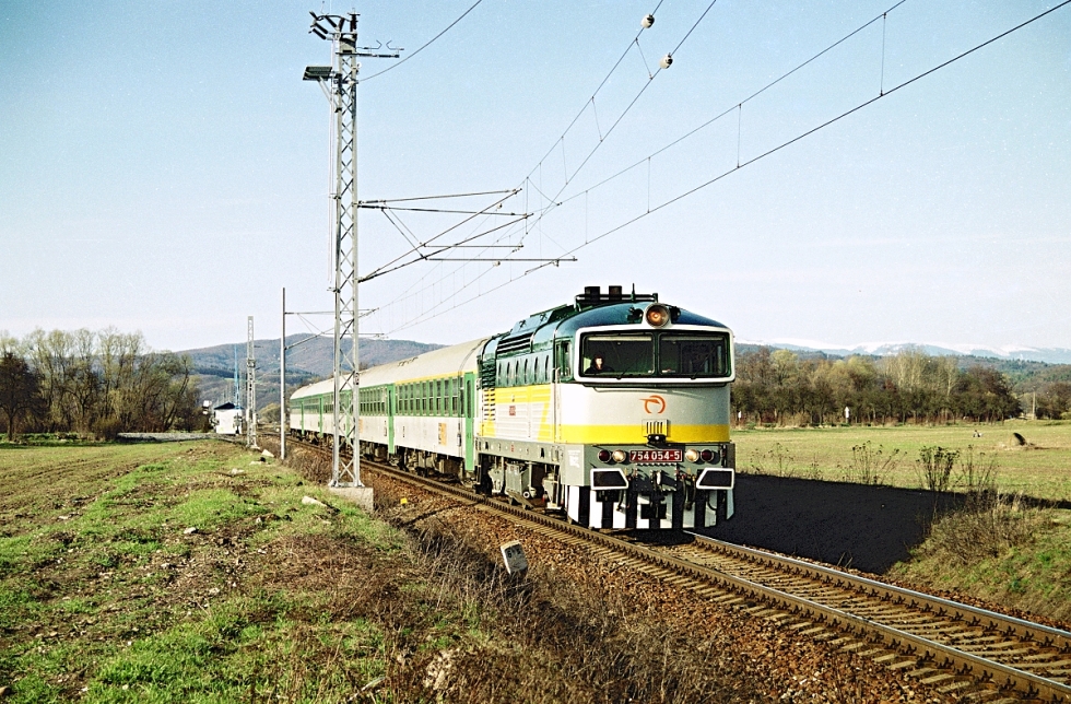 754 054-5