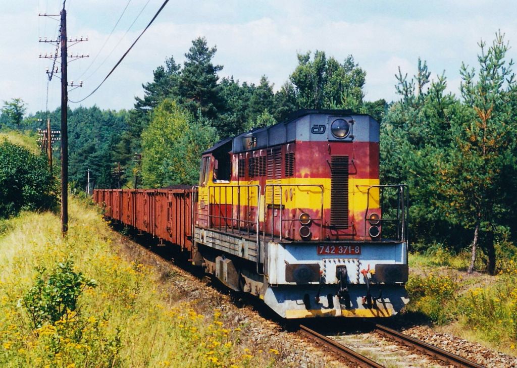 742 371-8