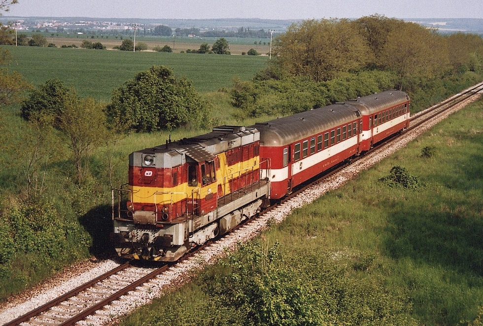 742 427-8