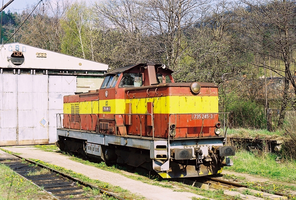 735 245-3