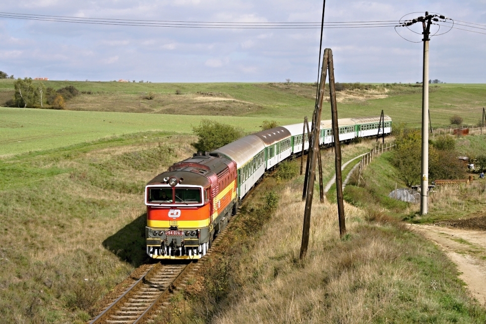 754 076-8