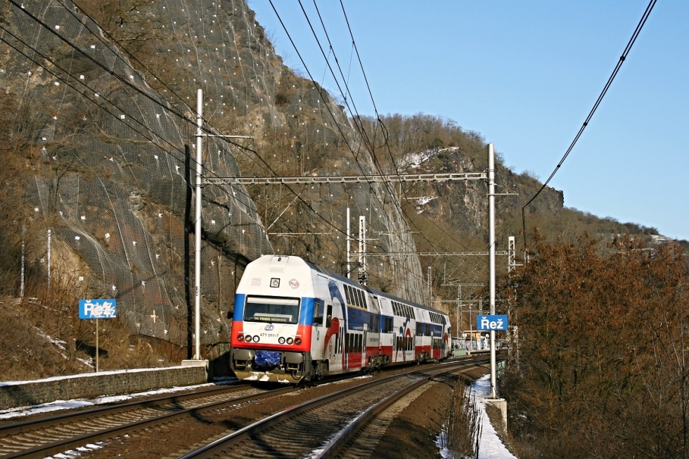 471 011-7