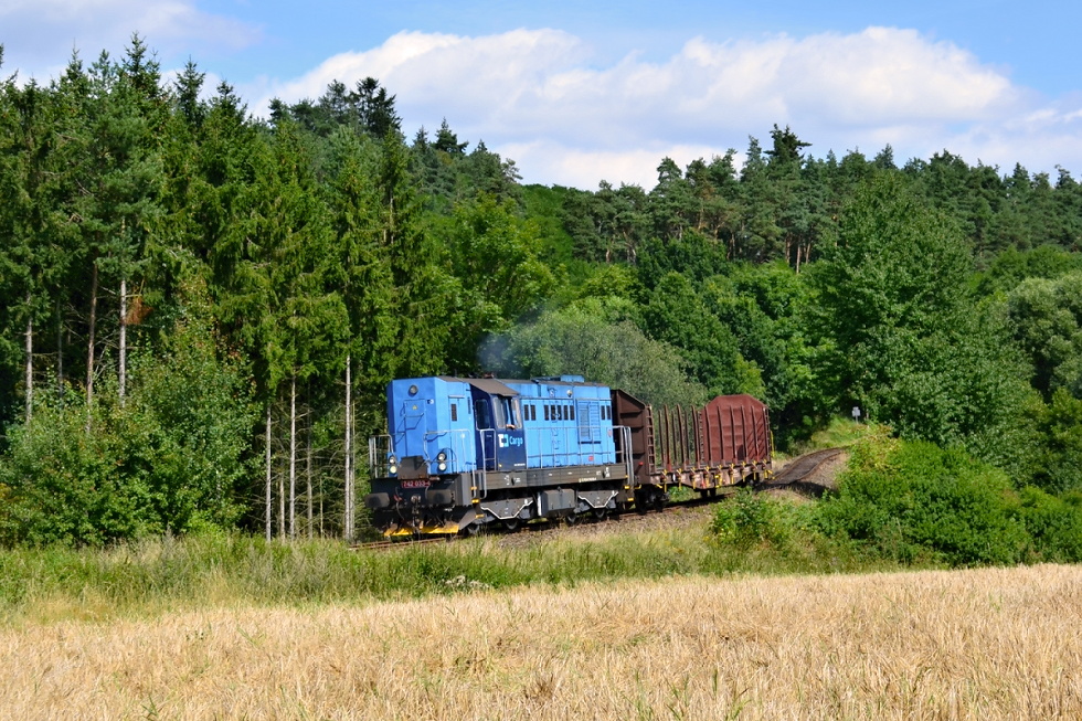 742 033-4