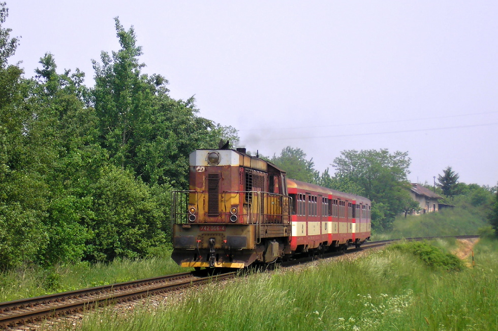 742 066-4