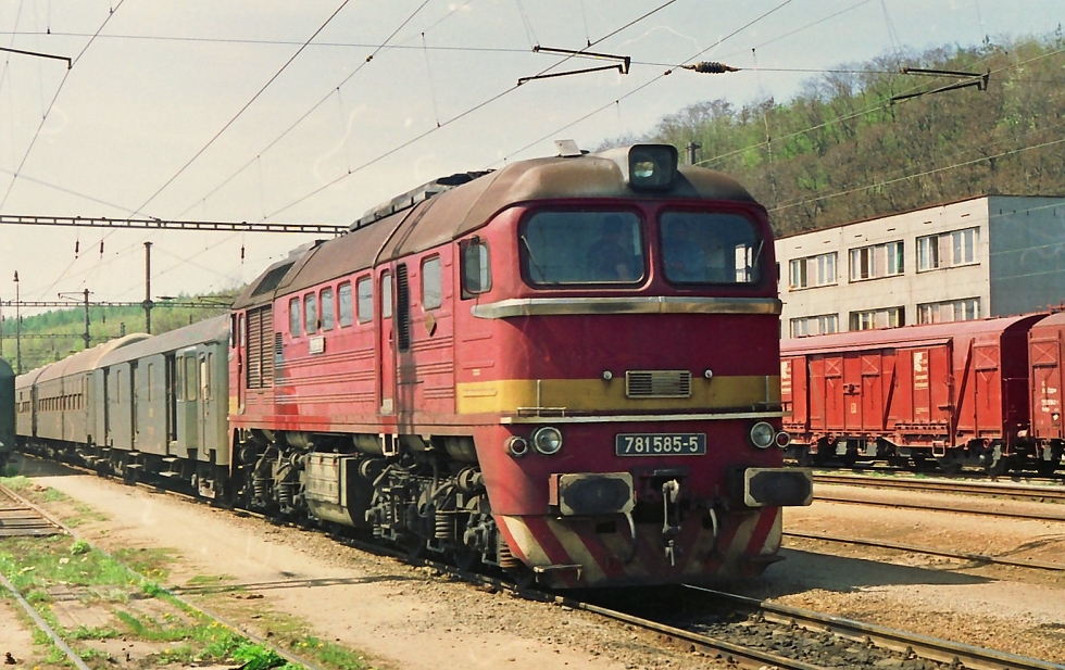 781 585-5