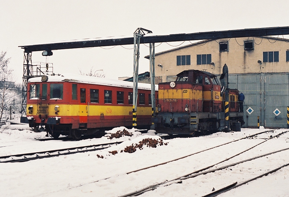 830 084-0
