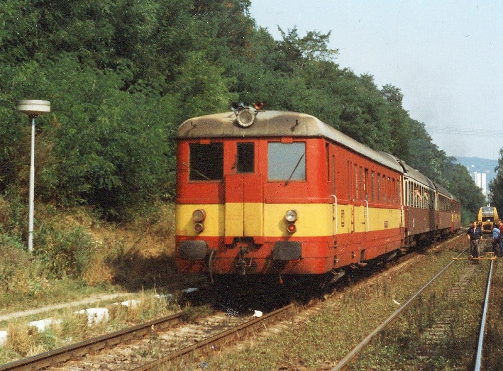 830 098-0