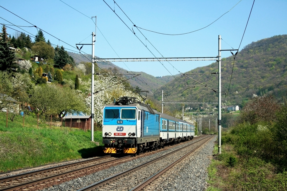 162 054-1
