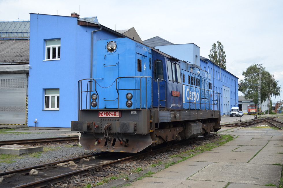 742 025-0