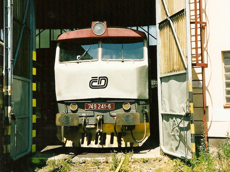 749 241-6