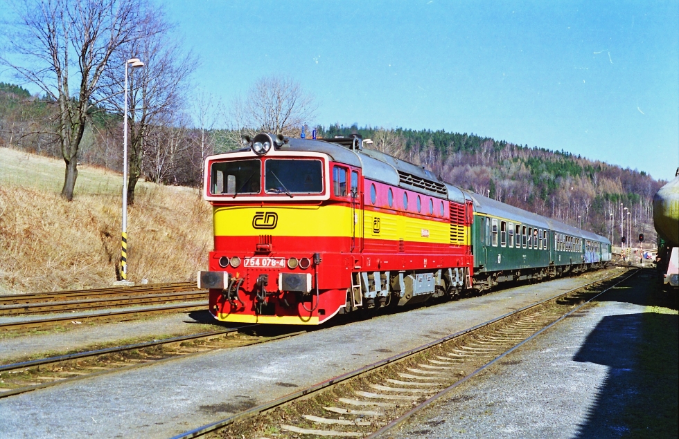 754 078-4