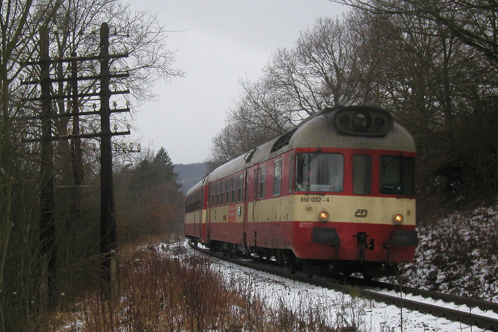 850 032-4