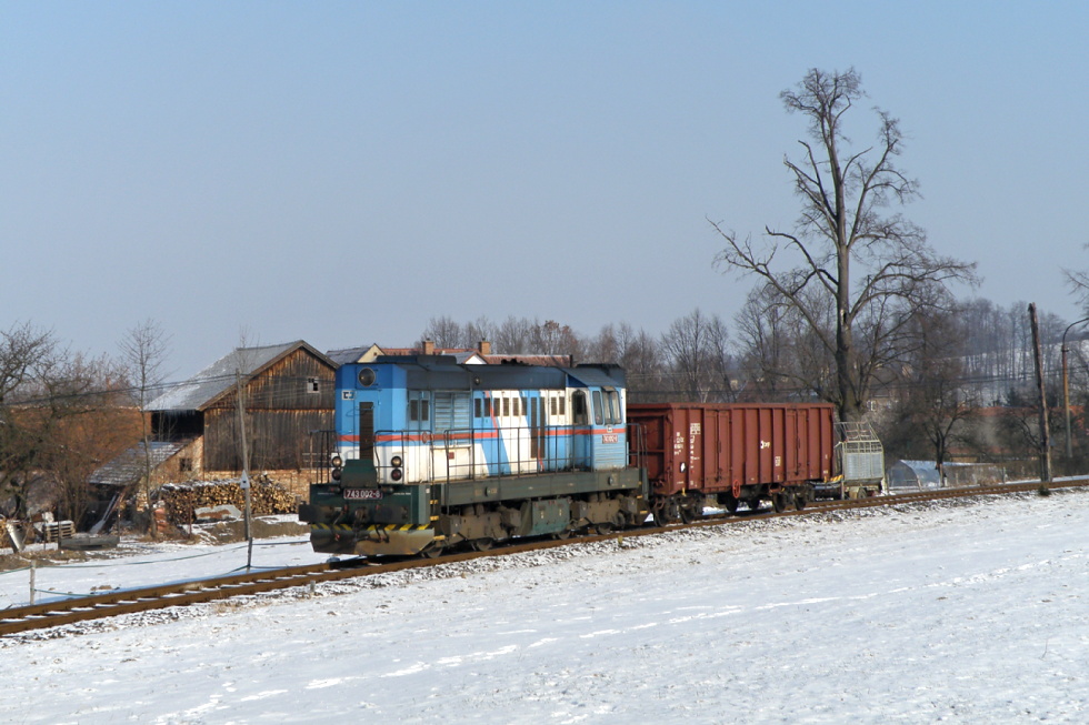 743 002-8