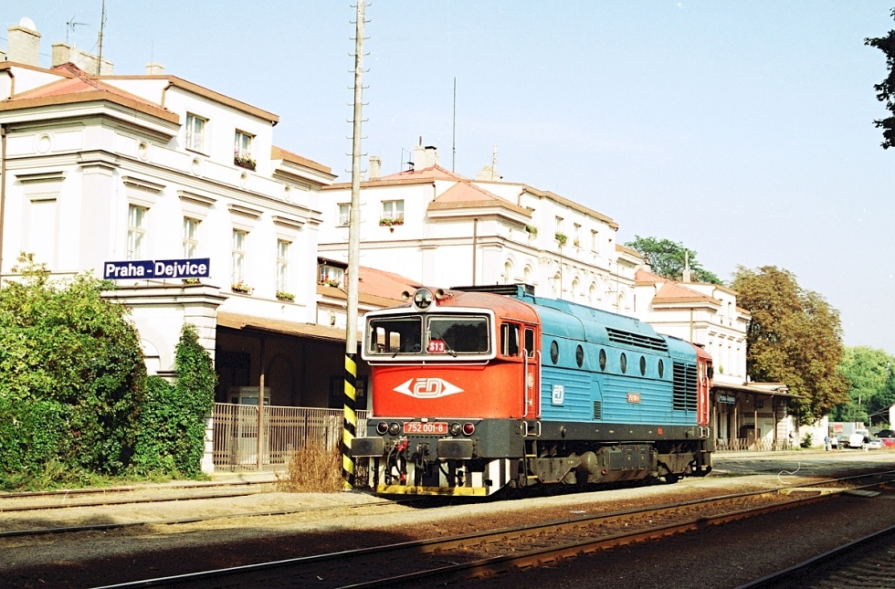 752 001-8