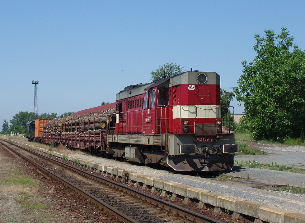 742 139-9