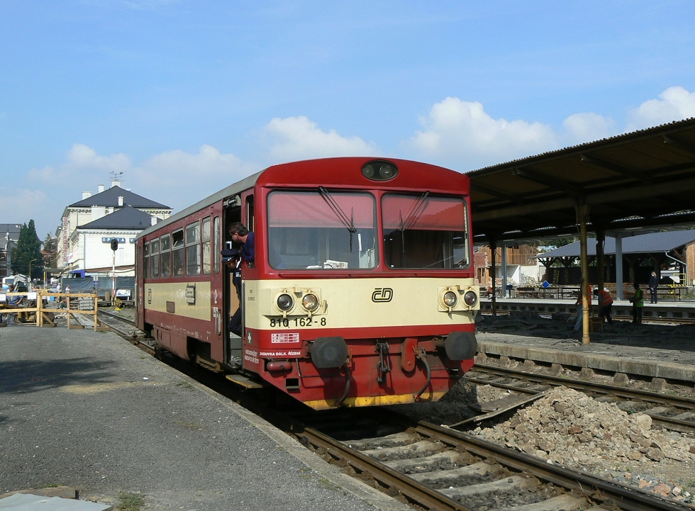 810 162-8