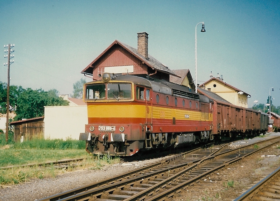 753 069-4