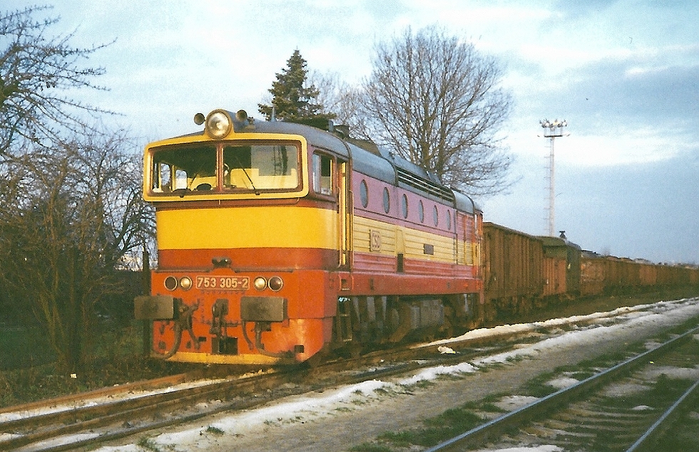 753 305-2
