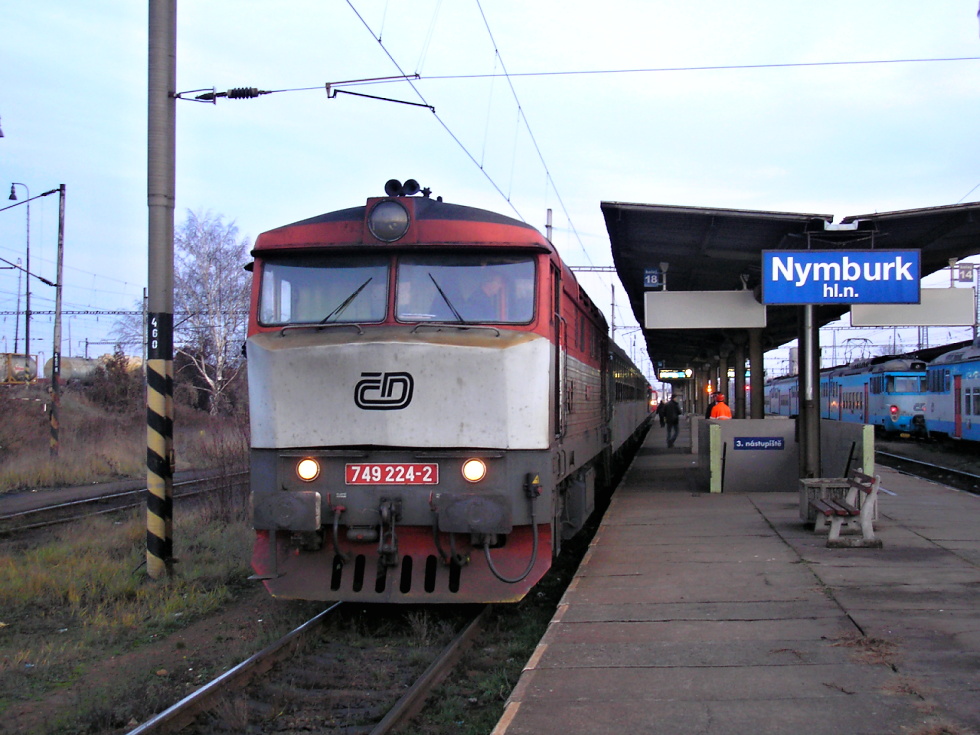 749 224-2