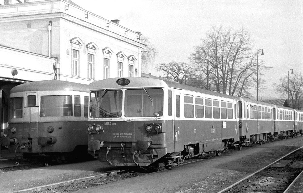 M152.0023