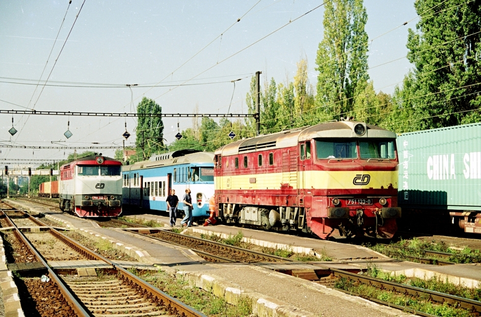 751 133-0