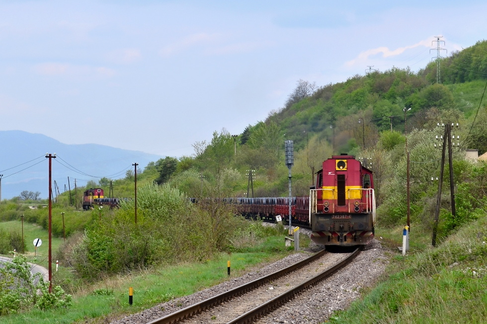 742 387-4
