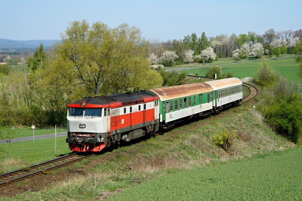 749 008-9