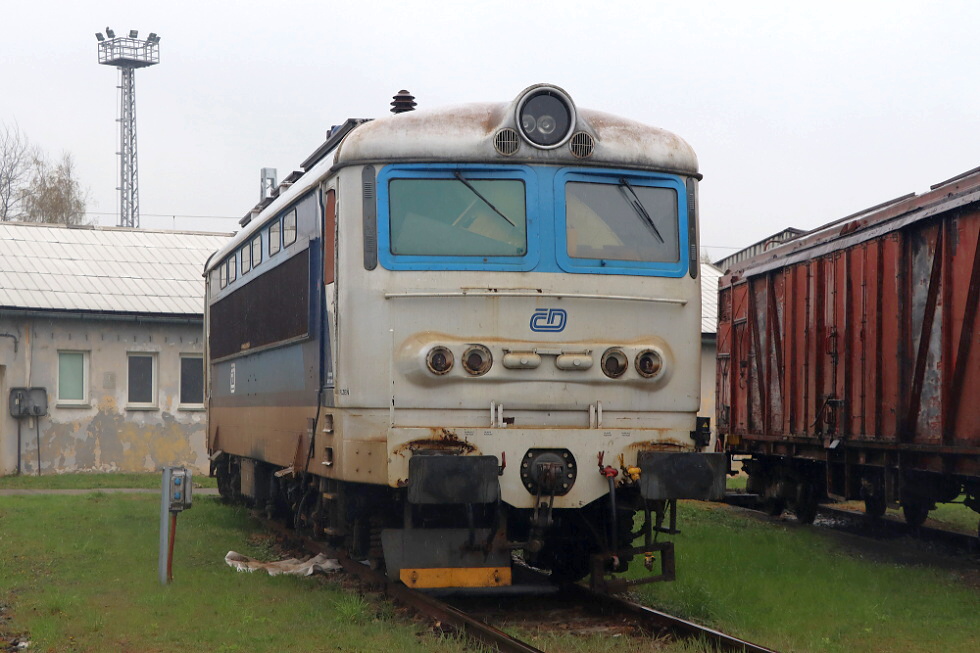 242 220-2