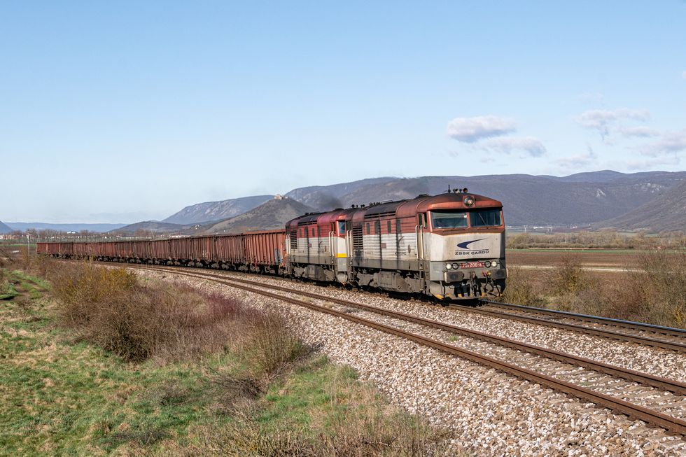 751 206-4