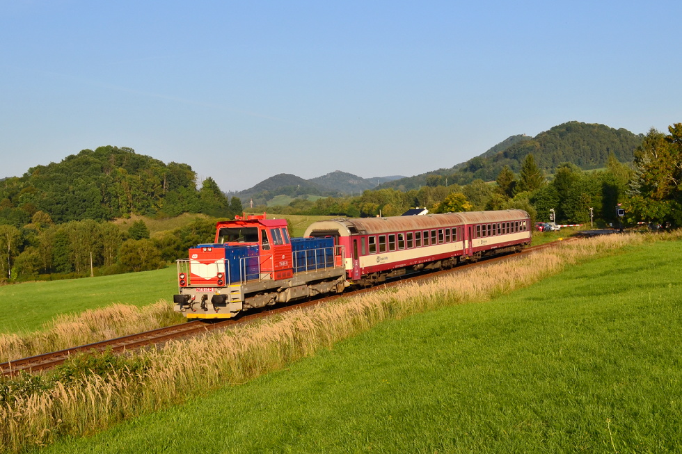714 014-8
