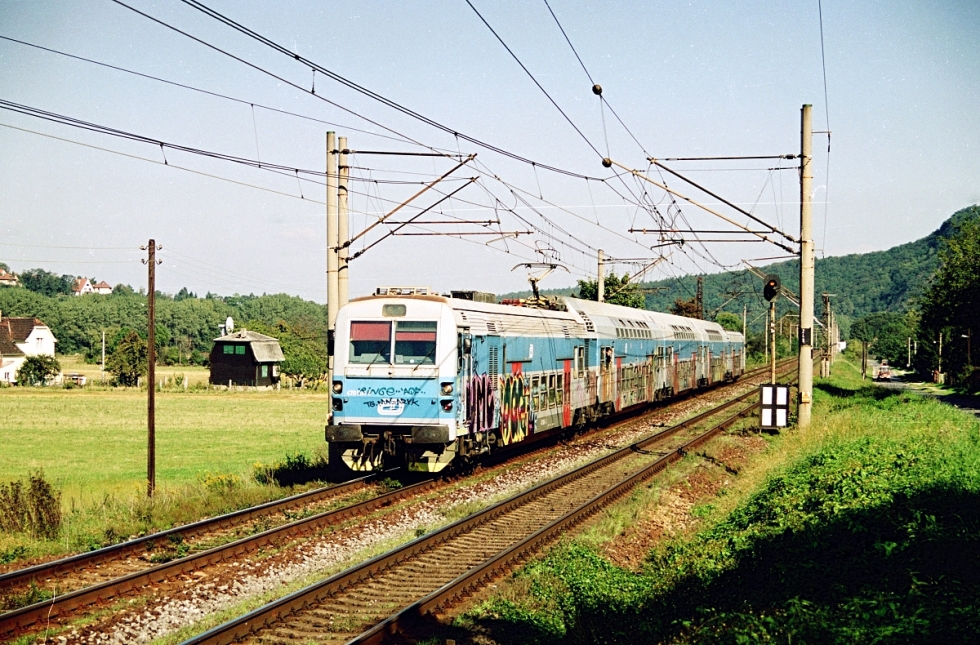 470 004-3