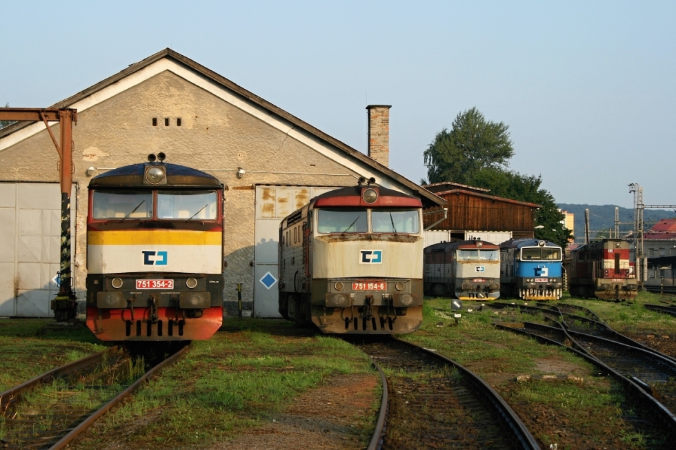 751 354-2