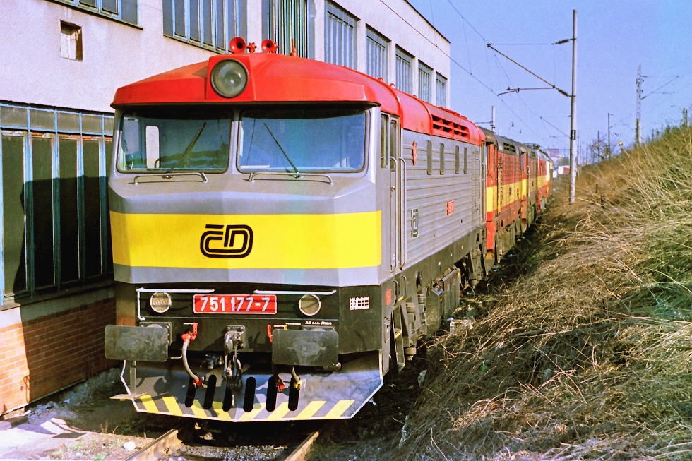 751 177-7