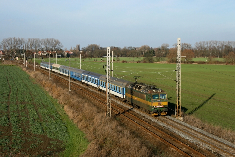 163 255-3