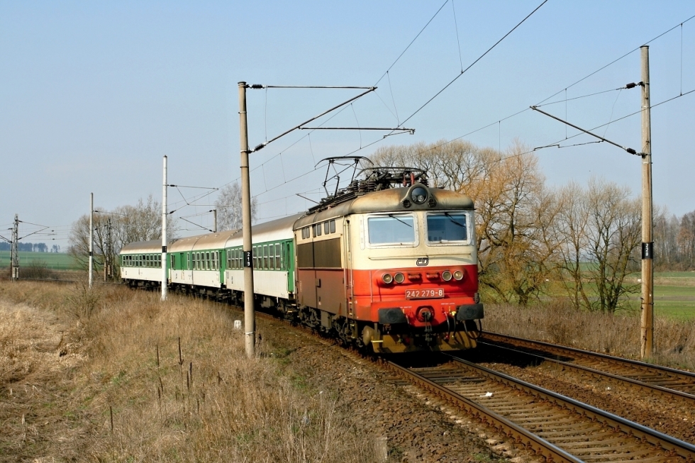 242 279-8