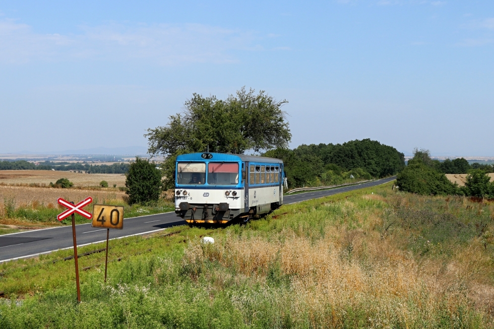 809 657-0