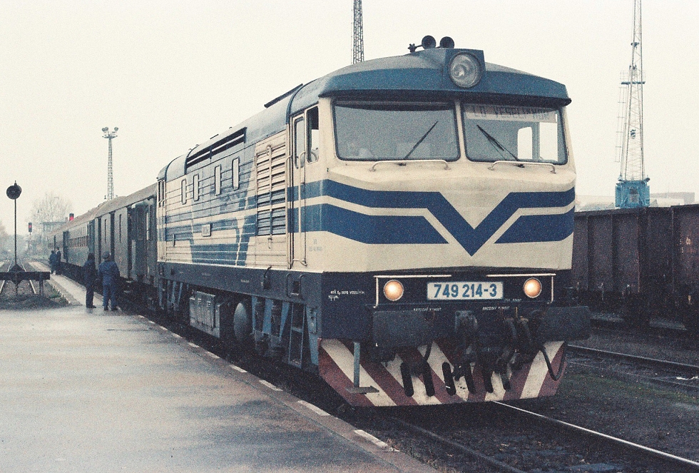 749 214-3