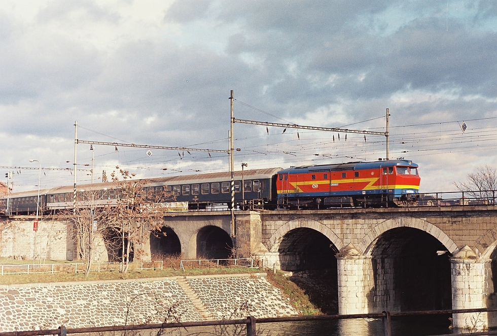 749 244-0